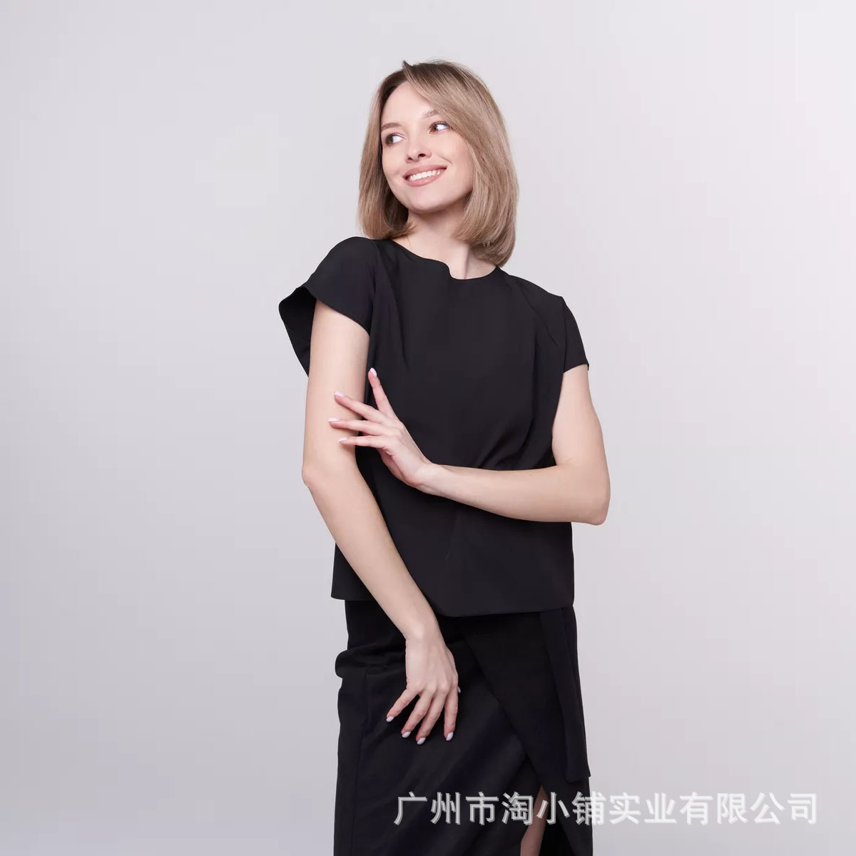 Europe and the United States cross-border women's clothing explosions 2024 new wholesale factory direct women's T-shirt short sleeve summer round neck simple.