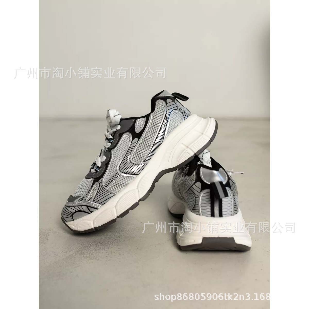 女款减震轻便球鞋子