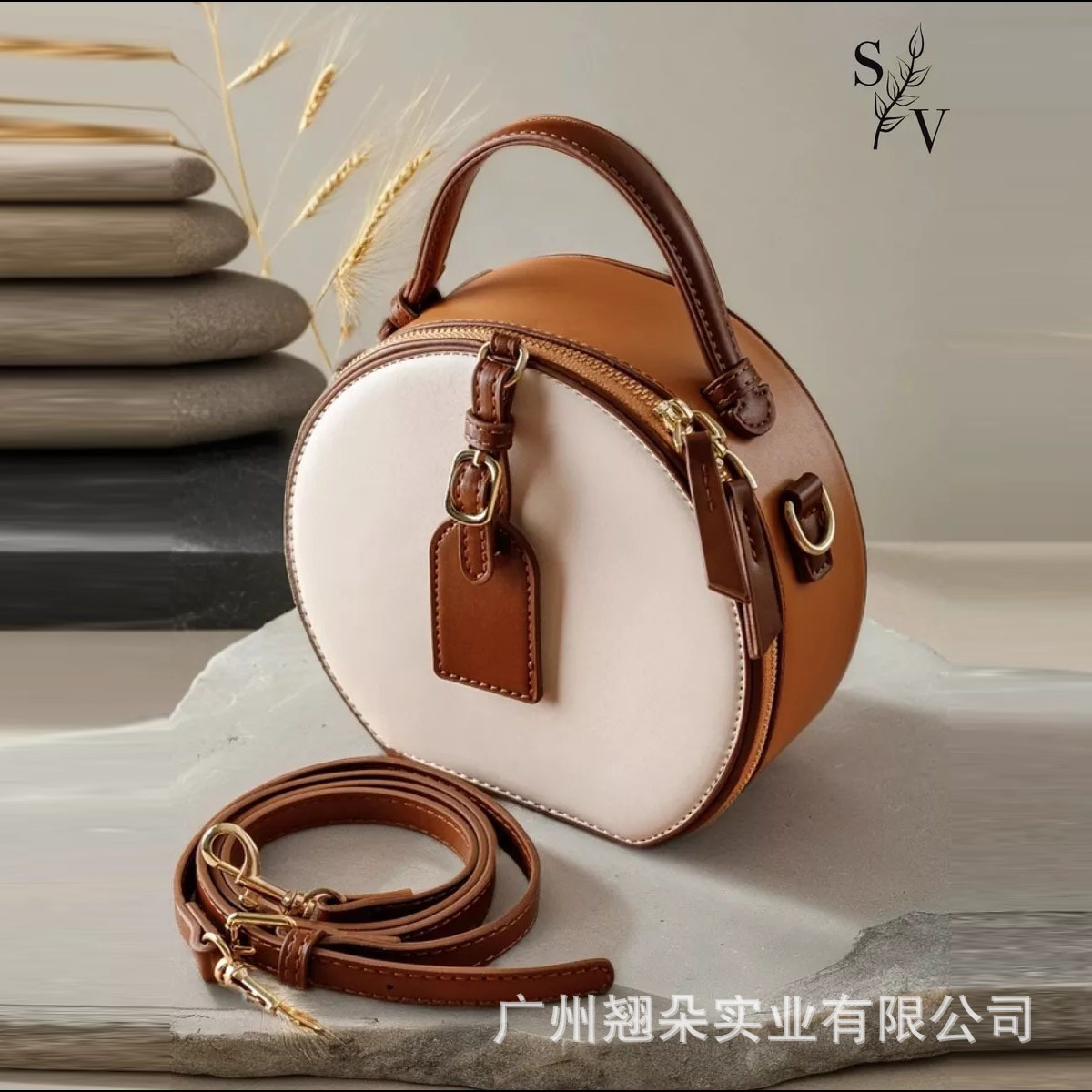Factory wholesale cross-border explosions 2024 new ladies shoulder small round bag fashion trend daily Joker female bags